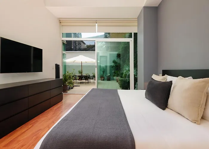 Apartment New! Stunning Garden House 2 Bdr *