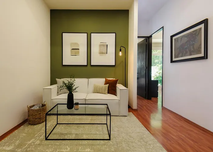 Apartment New! Stunning Garden House 2 Bdr